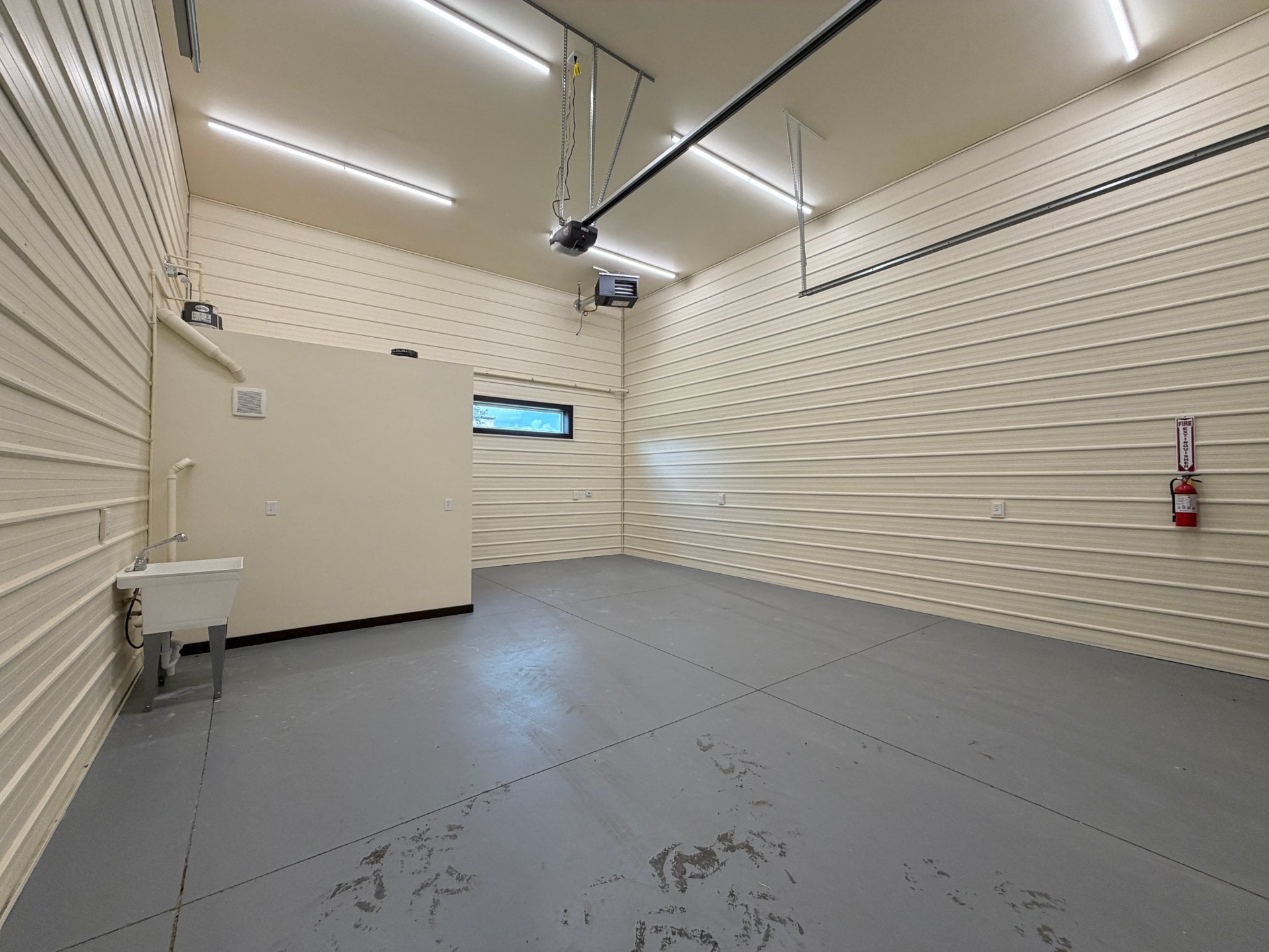 Thumbnail for storage unit 102